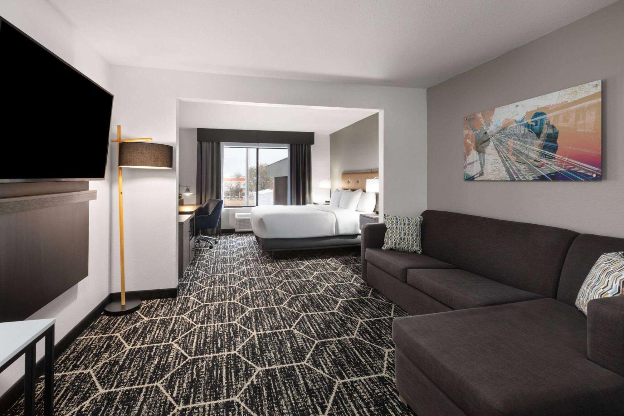 La Quinta Inn & Suites By Wyndham מרידיאן מראה חיצוני תמונה