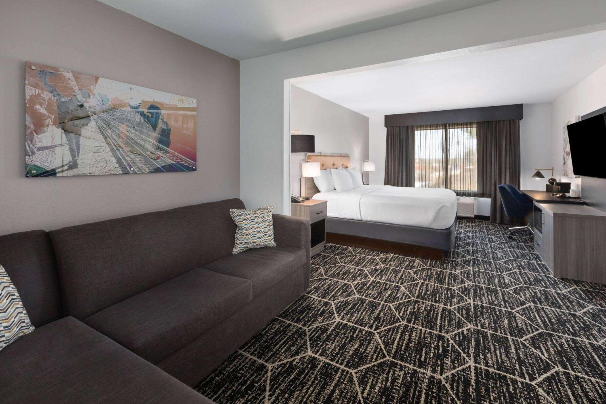 La Quinta Inn & Suites By Wyndham מרידיאן מראה חיצוני תמונה