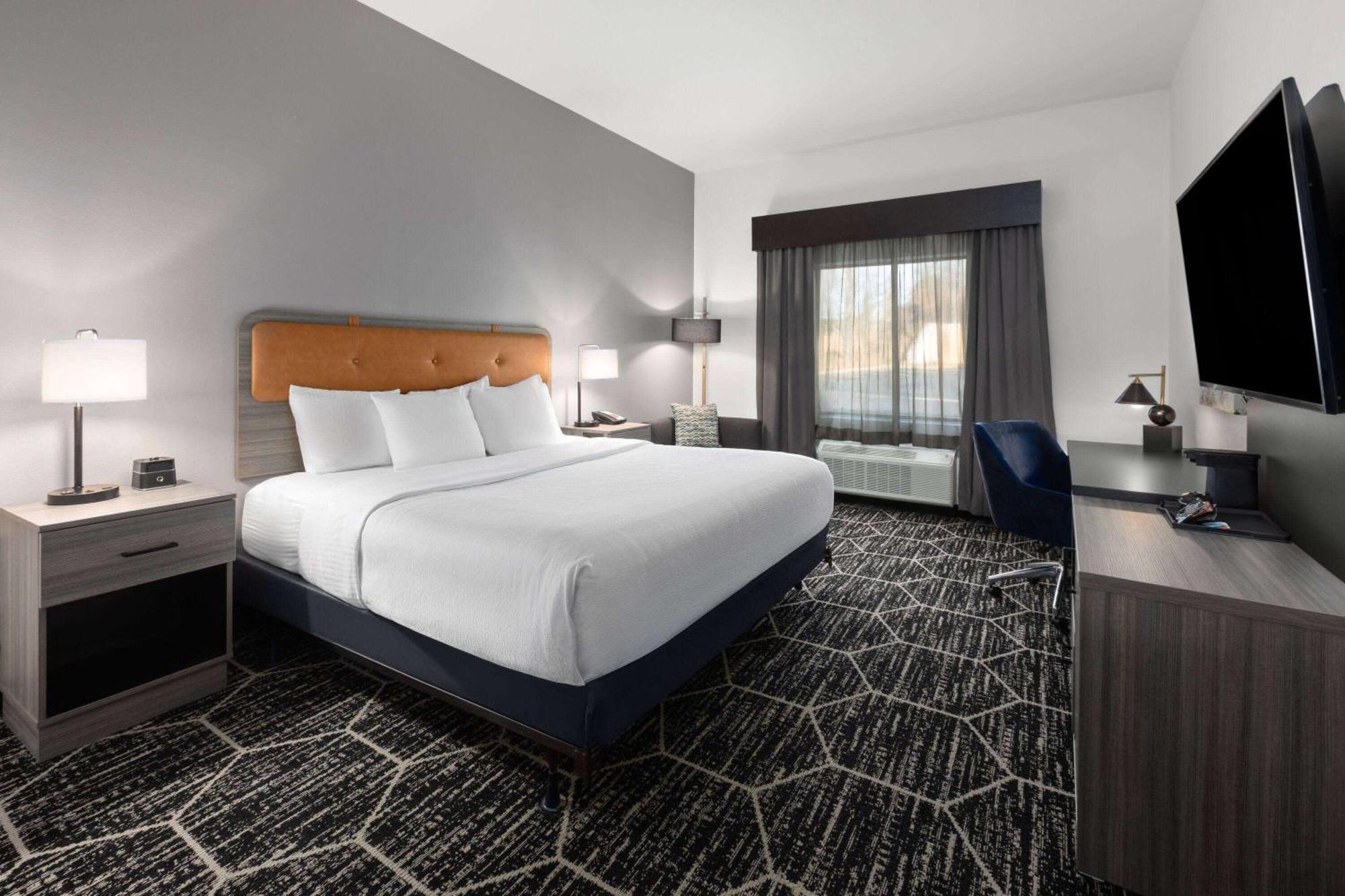 La Quinta Inn & Suites By Wyndham מרידיאן מראה חיצוני תמונה