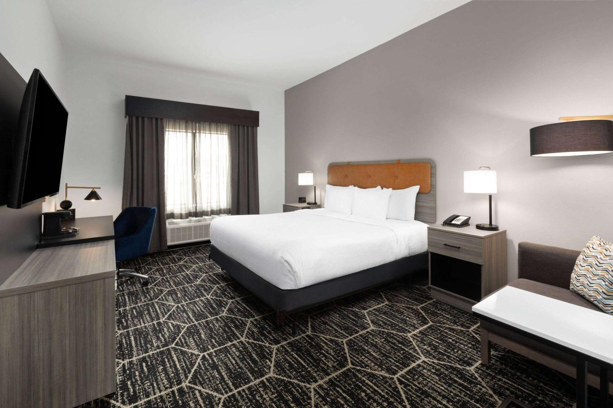 La Quinta Inn & Suites By Wyndham מרידיאן מראה חיצוני תמונה