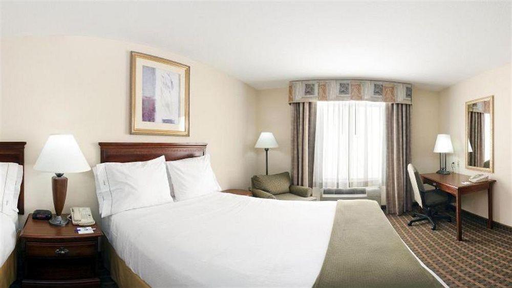 La Quinta Inn & Suites By Wyndham מרידיאן מראה חיצוני תמונה