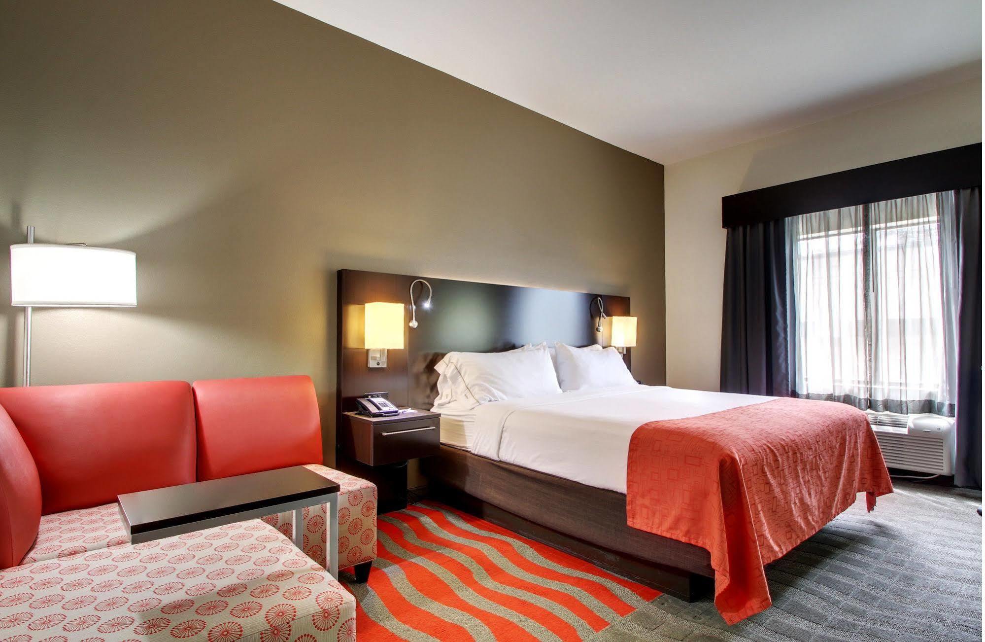 La Quinta Inn & Suites By Wyndham מרידיאן מראה חיצוני תמונה