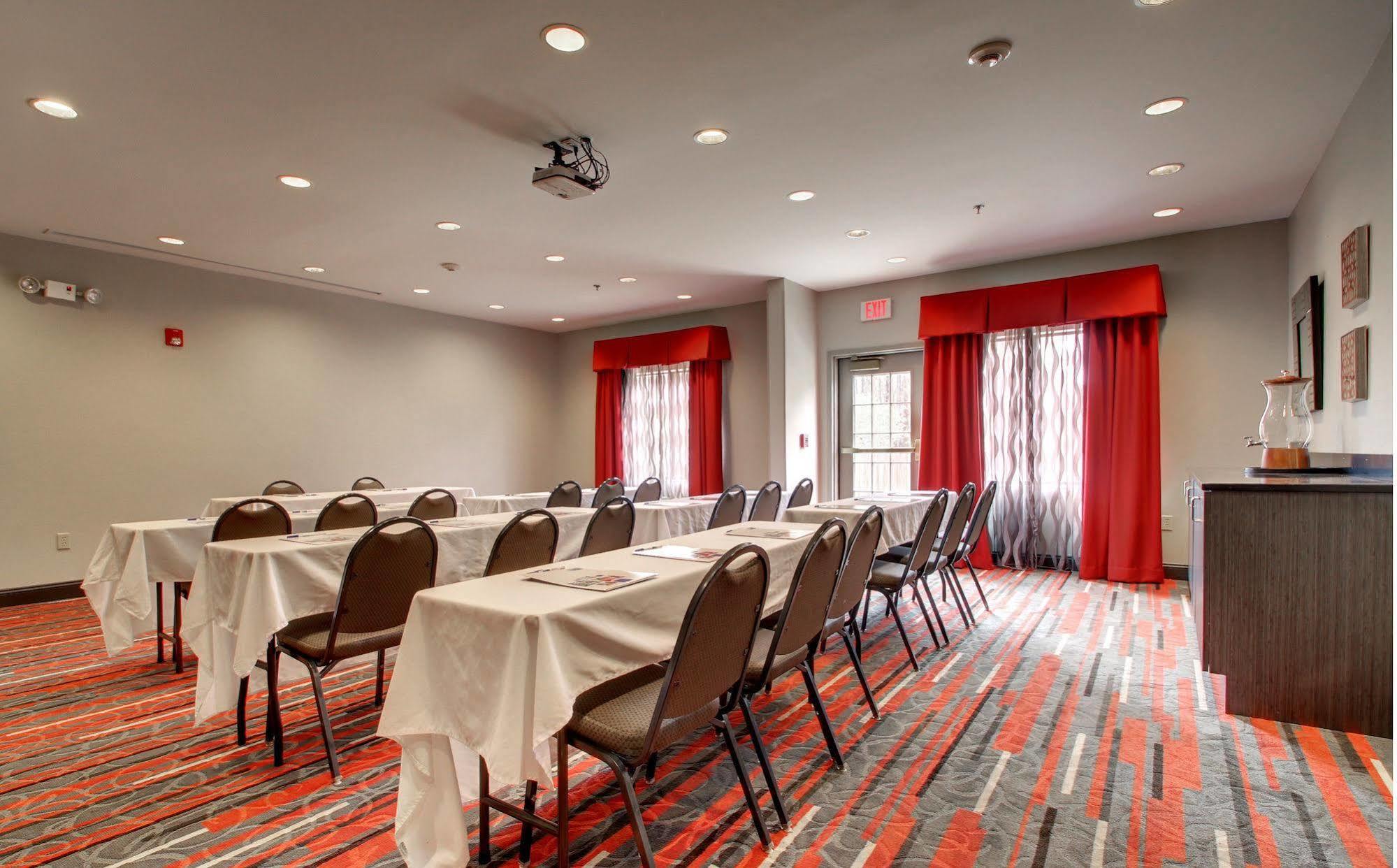 La Quinta Inn & Suites By Wyndham מרידיאן מראה חיצוני תמונה