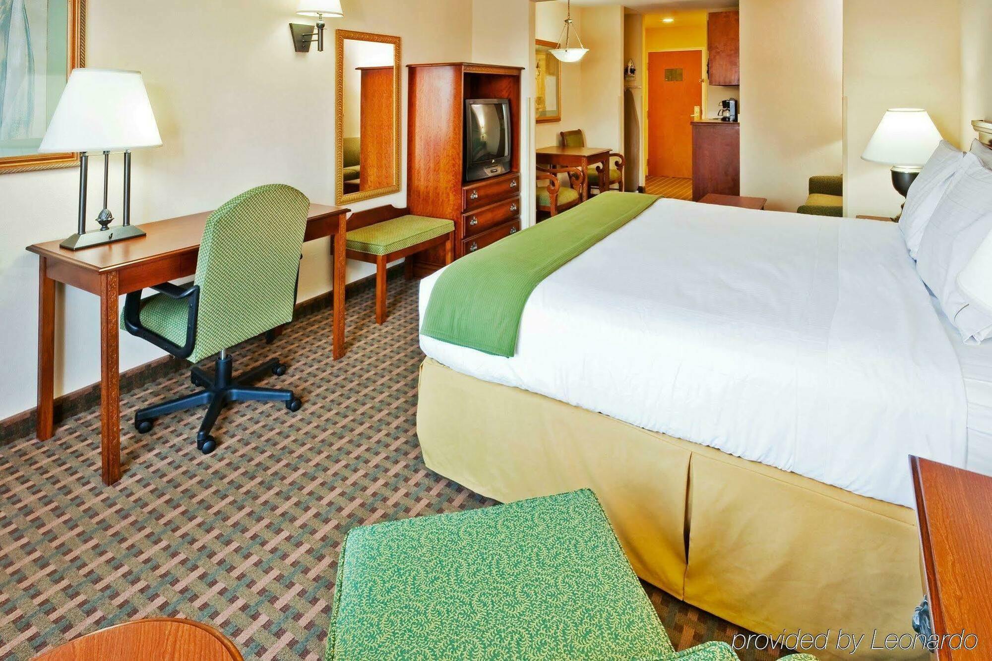 La Quinta Inn & Suites By Wyndham מרידיאן מראה חיצוני תמונה